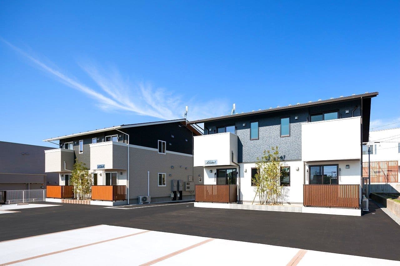 建物外観（昼）